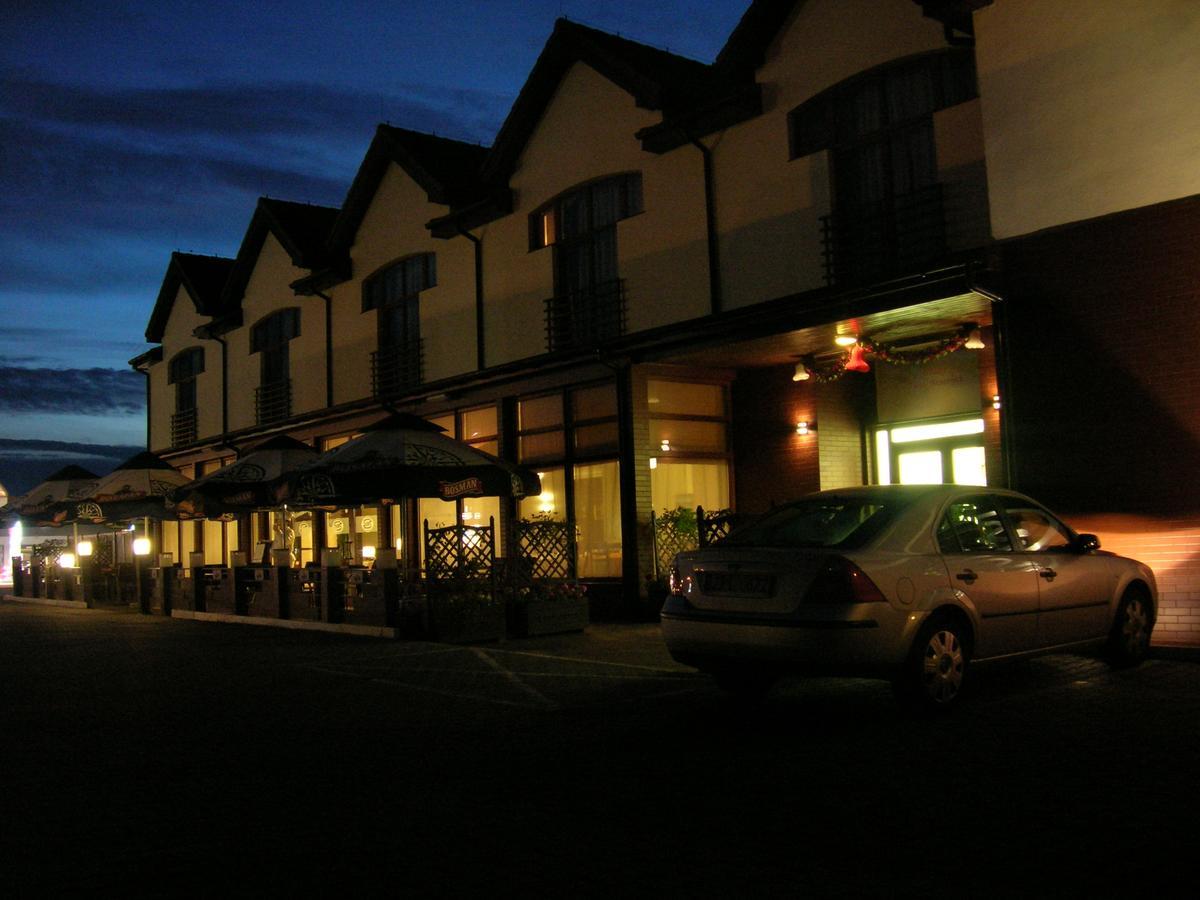 Hotel Sens Mierzyn  Exterior photo
